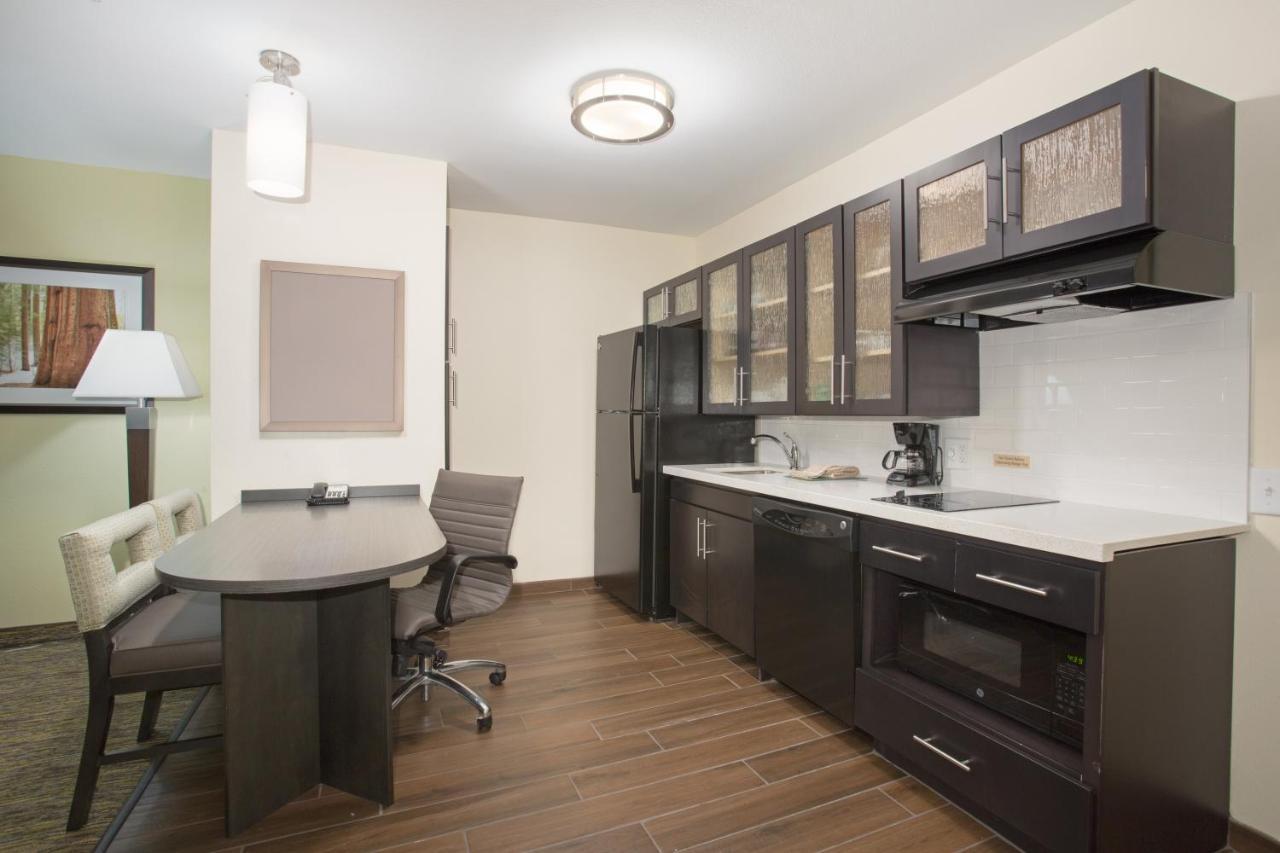 Candlewood Suites Longmont - Boulder Area By Ihg Екстериор снимка